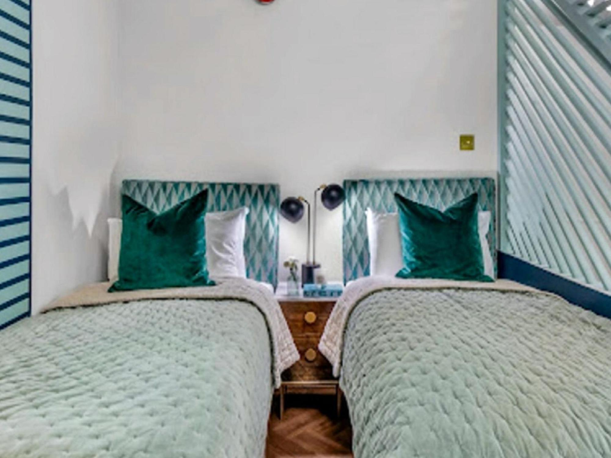 Kensington By Interhome Londra